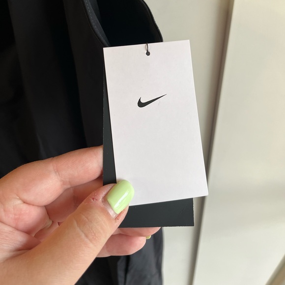 NIKE NWT Dri-Fit Bliss Women's Training Dress - Picture 5 of 8